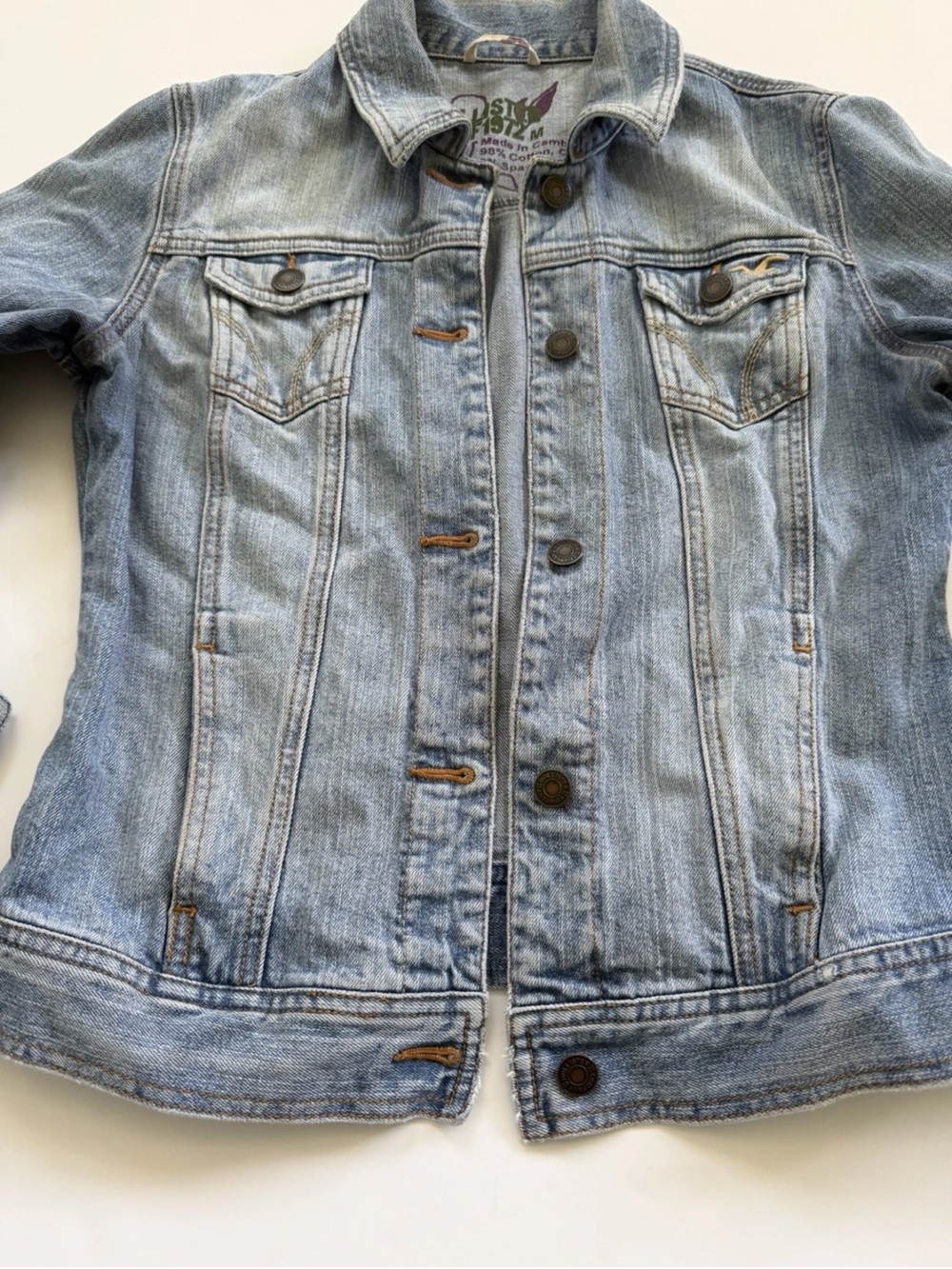 Hollister Surf 1972 Women's Cute Light Wash Short denim Jean Jacket Size M - Picture 2 of 7